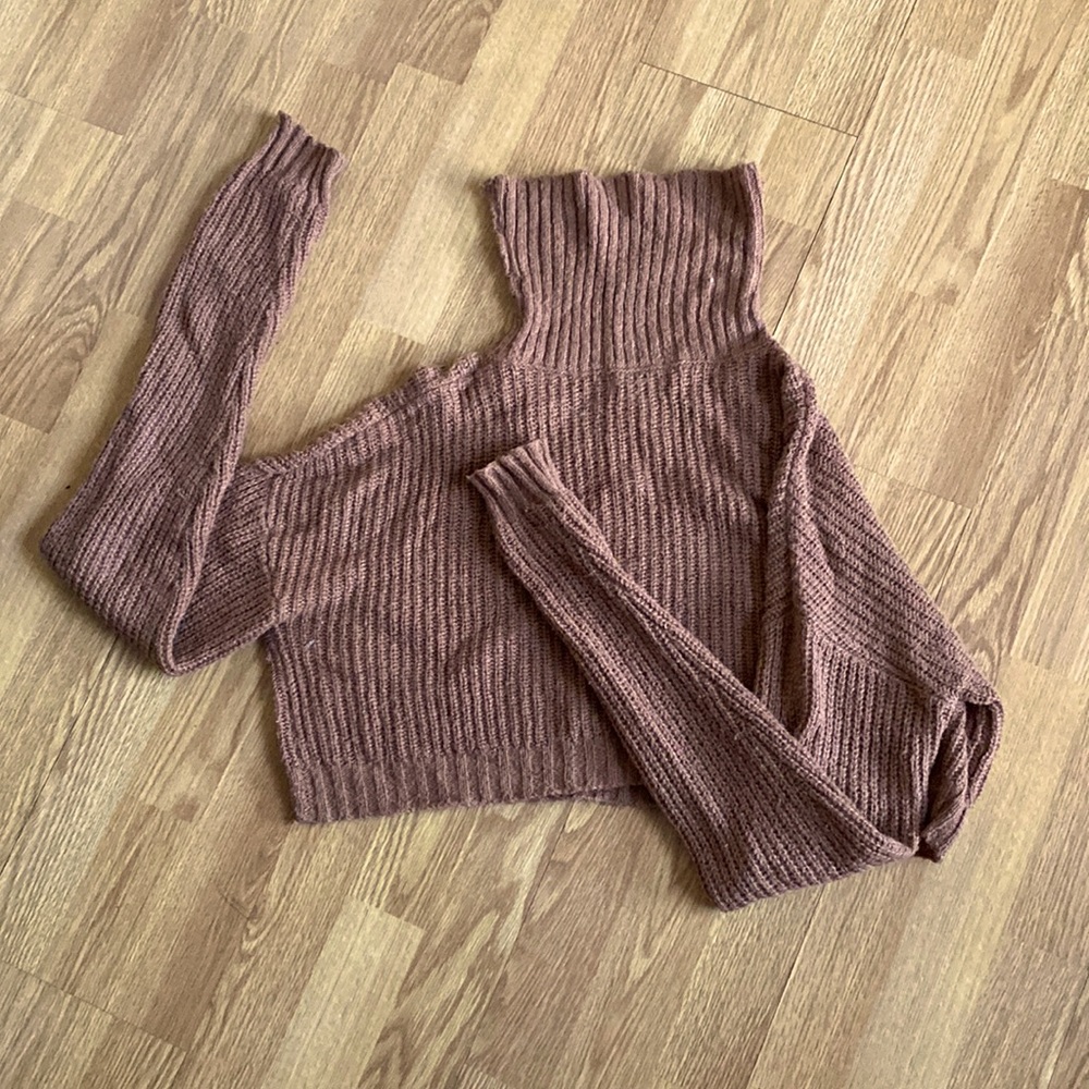 Full Tilt, turtle neck crop top. Pink Size Medium